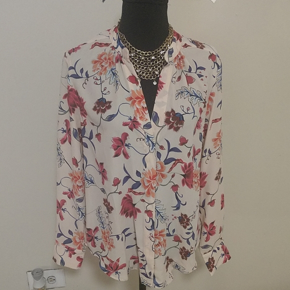 blouse - Picture 2 of 6